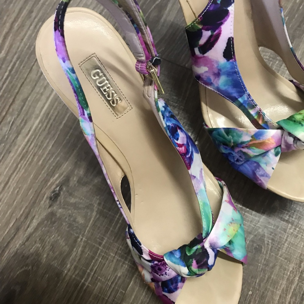 Guess heels barly worn